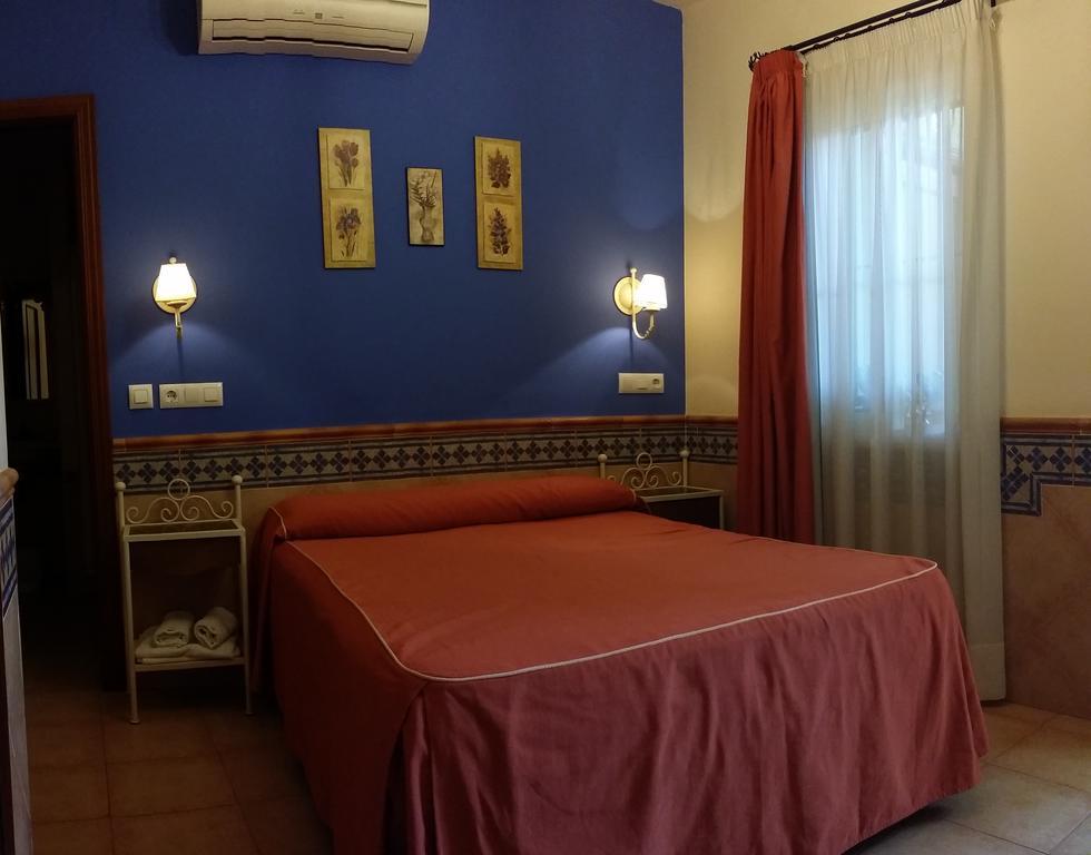 Pension Doña Trinidad Sevilla Exterior foto