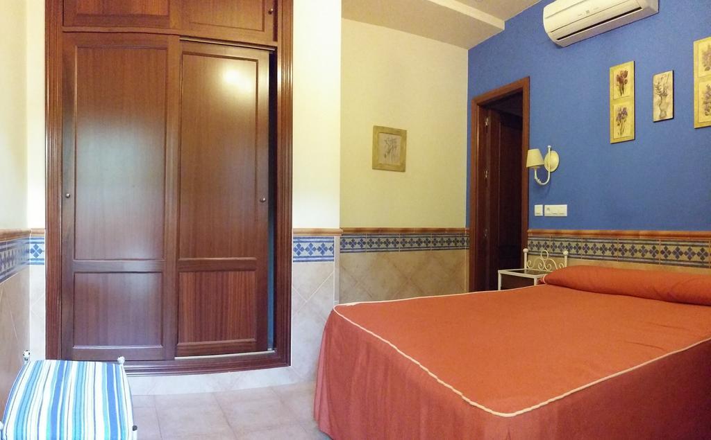 Pension Doña Trinidad Sevilla Habitación foto